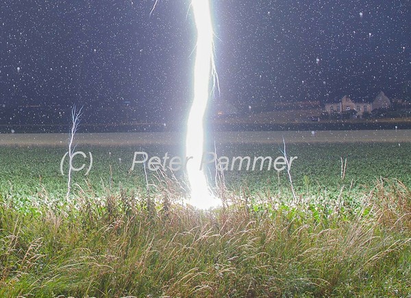 Photographer in a shirt was born - Lightning, Luck