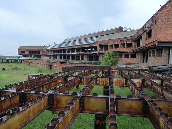 Who has a pool, but here we have an abandoned airport in the village of Fedorovka - Omsk, , The airport, Abandoned, Longpost