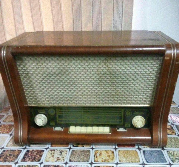 Help identifying a radio model - Radio amateurs, Radio, Consultation