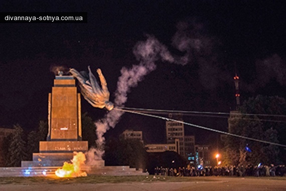 Leninopad in Pervouralsk - My, Lenin, Sverdlovsk region, Decommunization, Pervouralsk, Longpost, Politics