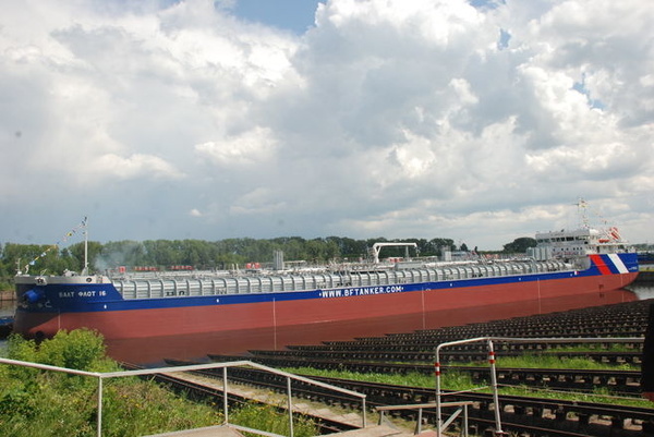 Krasnoye Sormovo Shipyard launched the first tanker under the new RST27M project - Shipbuilding, Nizhny Novgorod, Russian production, Tanker, Krasnoye Sormovo, Birthday, Longpost, Shipbuilding