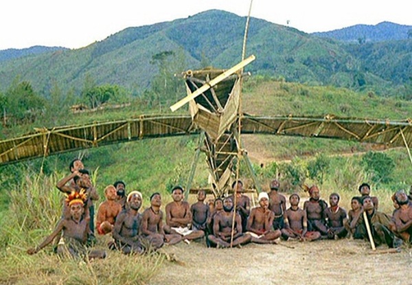 The cult of cargo and the illusion of consumption - Papuans, Consumption, Cargo-Cult, Text, Longpost, Wealth