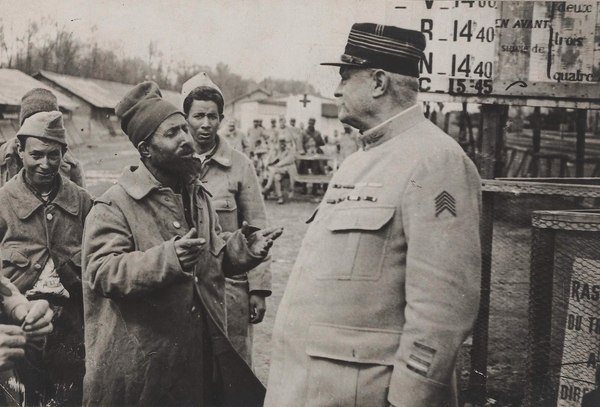 French colonial infantry soldier and colonel. - World War I, France, Colonial troops, 1918