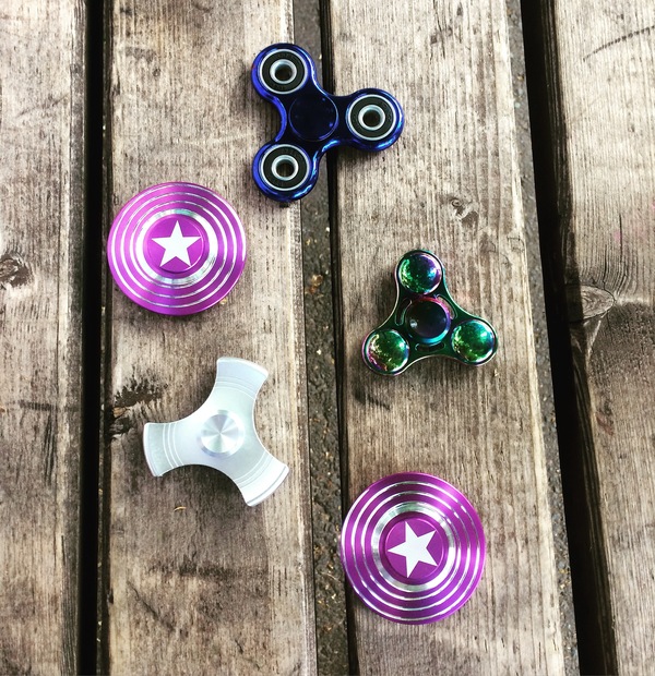 Loaded spinners, waiting for a truckload of cons, bring it in! - Spinner, 