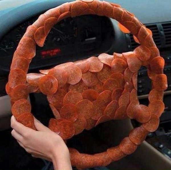 Колбаски не желаете?