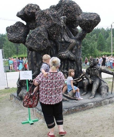 Fairy-tale sculptures in Sayansk - My, Russian tales, Sculpture, Sayansk, Kindness, Based on the, Longpost