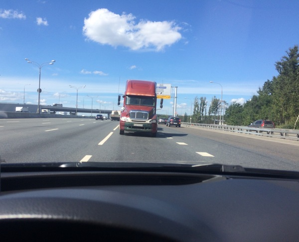 I mean I'm going along the Moscow Ring Road ... - My, MKAD, Astonishment, Truck