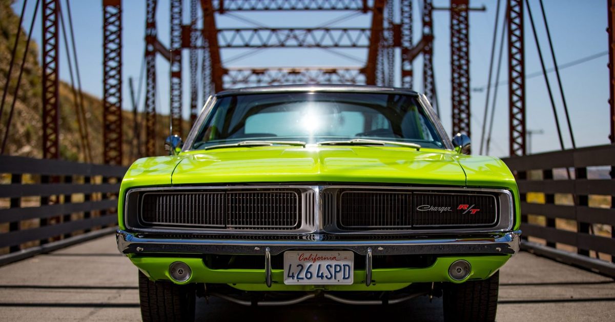 Масл. Маслкар dodge Charger. Зелёный dodge Charger 1969. Масл кар Додж Чарджер. Dodge Charger r/t 426 Hemi 1969.