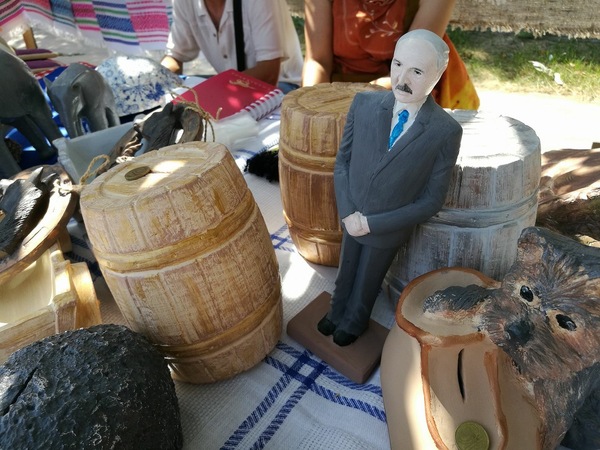 At the fair - Republic of Belarus, Politics, Fair, Alexander Lukashenko, Folk art