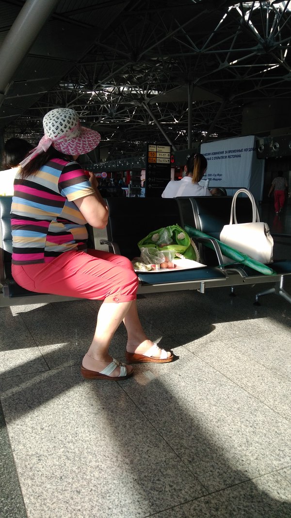 Once upon a time at the airport - eggs, chicken cucumber - My, The airport, Cucumbers, Grandmother, Reserved seat