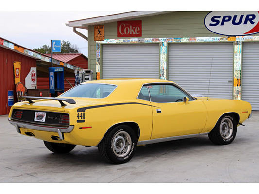 1970 Plymouth Barracuda - Plymouth Barracuda, Muscle car, Girls