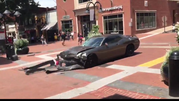 The car flew into the crowd during a demonstration in the United States - there are victims: the first photos - USA, Politics, Demonstration, Auto, Police, Victims