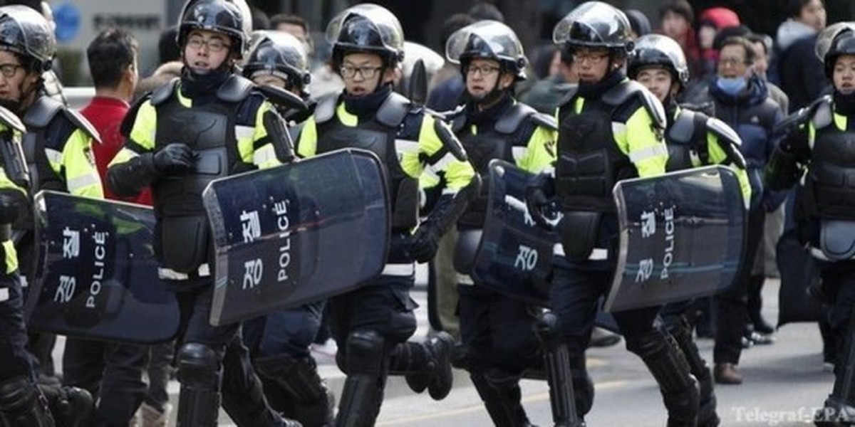 Korean police. Корейская полиция. Полицейские в Корее. Полиция Республики Корея. Полицейские Южной Кореи.