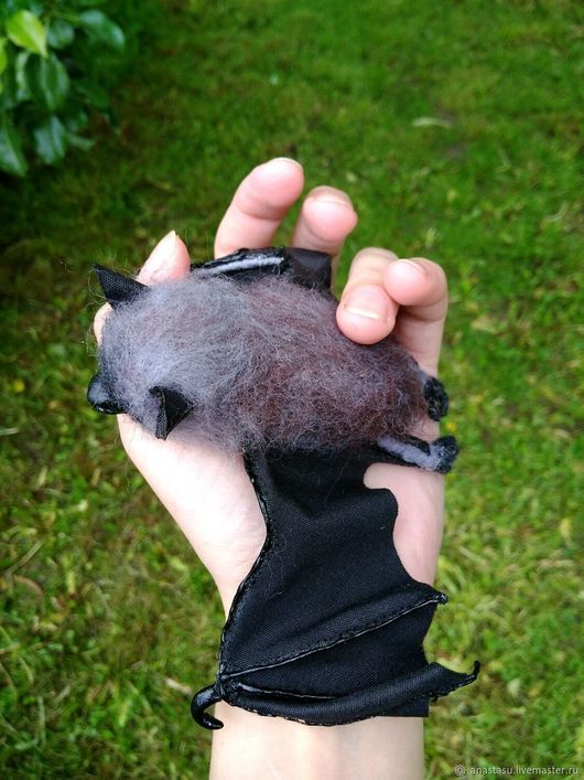 Bat-bumblebee (bat) - My, Mouse, Bat, Wallow, Pipistrelle, Dry felting, Creation, Longpost