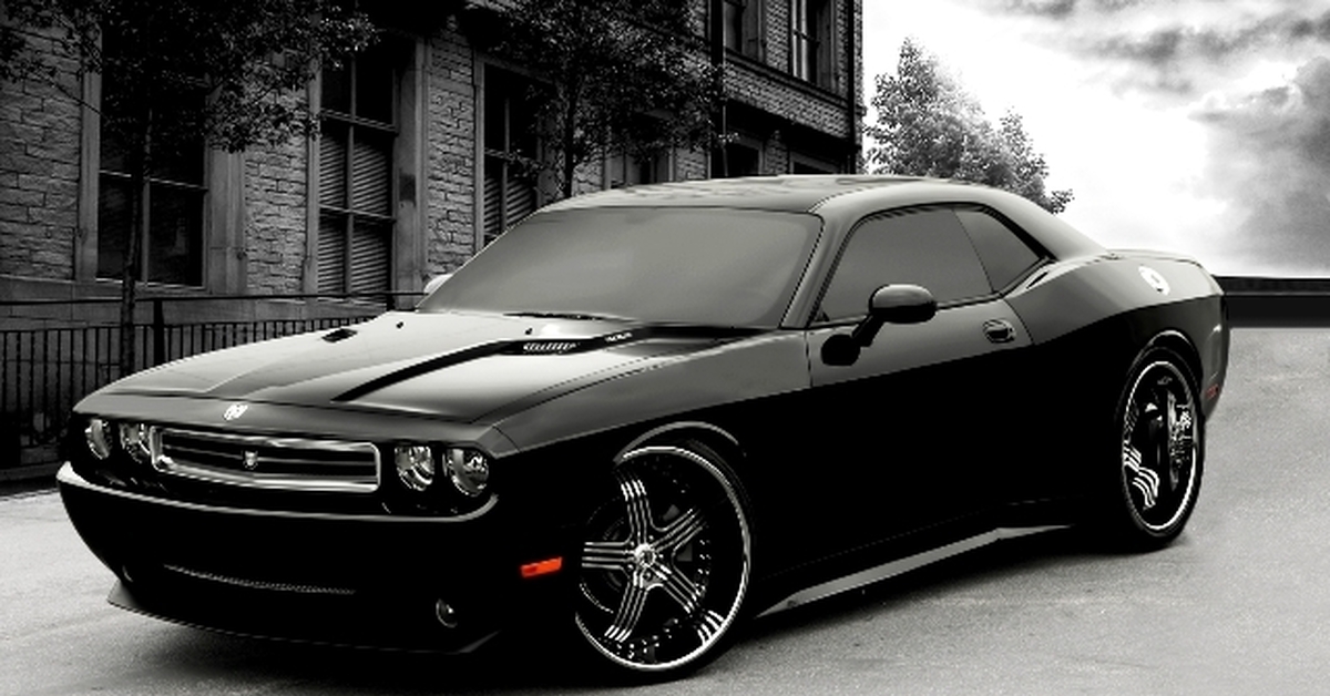 Машины на рабочий стол. Dodge Challenger srt8 Black. Dodge Challenger 4к. Dodge Challenger черный. Додж Челленджер 1366 768.