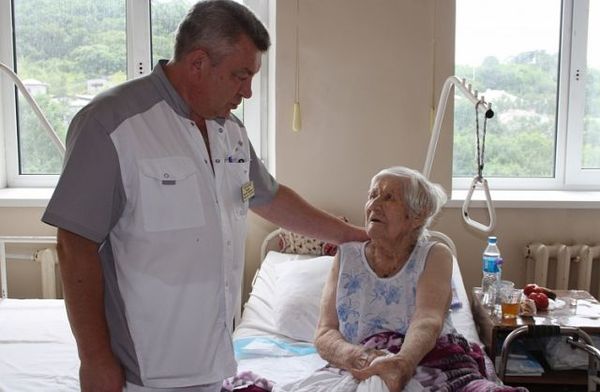 Nakhodka doctors performed a successful operation on a 102-year-old patient - City Nakhodka, Long-liver, Health, Fracture, Retirees