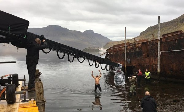 Новое фото со съемок Лиги справедливости