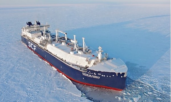 Russian tanker passed at record speed across the North Sea without an icebreaker - Russia, Tanker, Gas