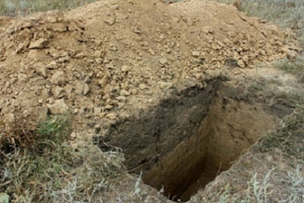 In the Bokhan district, a drunken gravedigger fell into a dug hole and froze - Death, Gravedigger, Alcohol - Evil, Пьянство, Combating alcoholism, Alcoholism