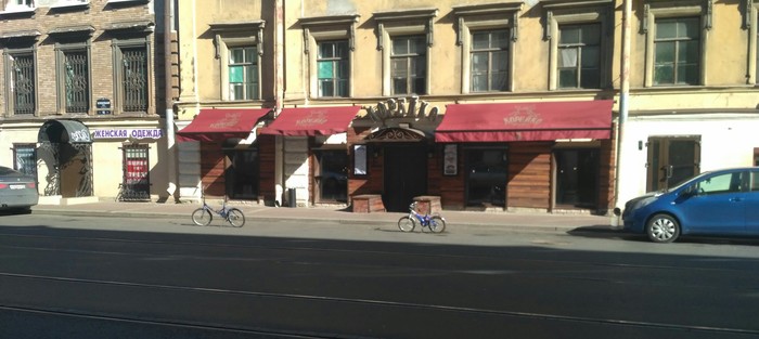 Parking for restaurant customers. - Saint Petersburg, My, Parking