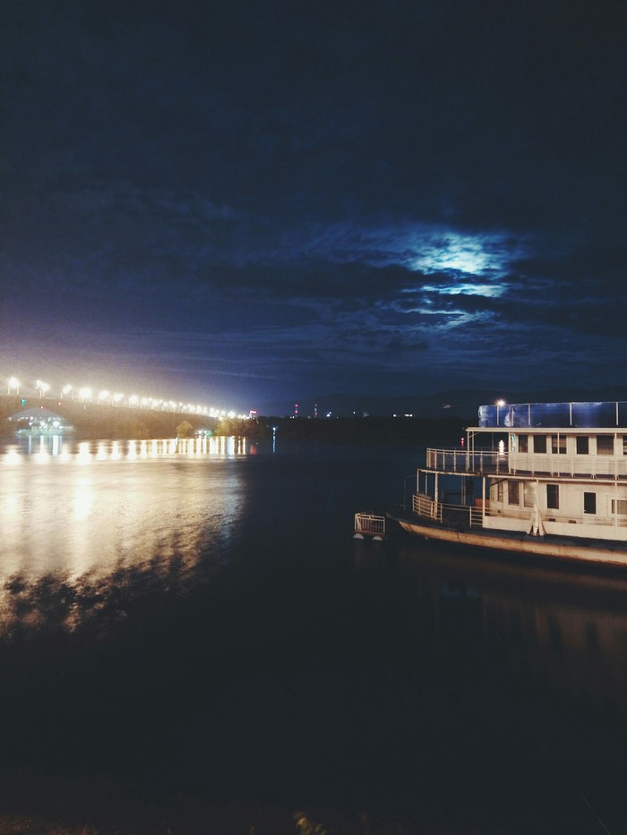 Moon over the Yenisei - My, Krasnoyarsk, Yenisei, Bridge, moon, River, Night