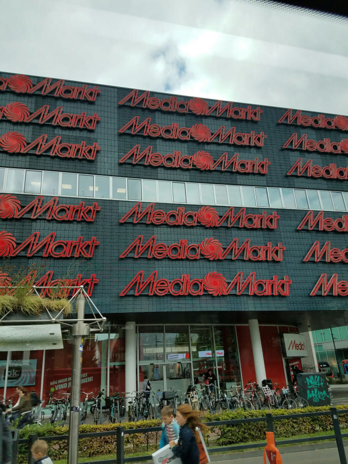 When I ordered letters for the name of the store, but did not specify the quantity - Supermarket, Media Markt, Signboard