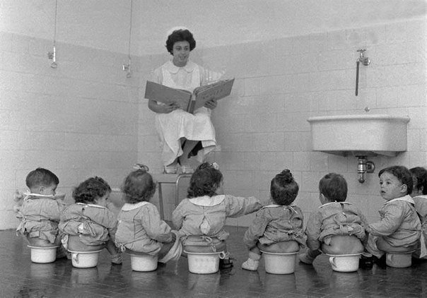 The habit of reading in the toilet. Beginning. - Reading, Toilet, Start, Children, Strawberry, Just in case