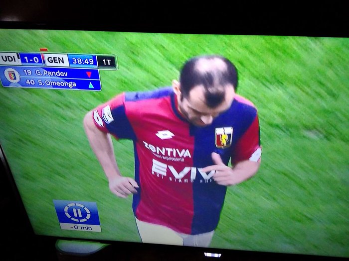 Genoa striker Goran Pandev's hairstyle - Football, Прическа