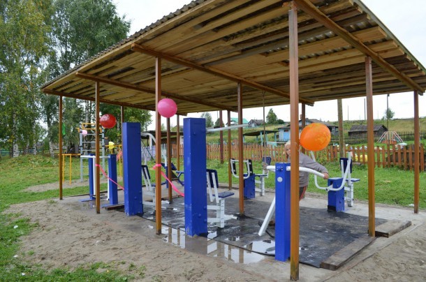 In the Ust-Kulom village of Kerchomya, Republic of Komi, a children's playground and sports grounds were built for one million rubles - Care, Saw cut, Komi Republic, Longpost