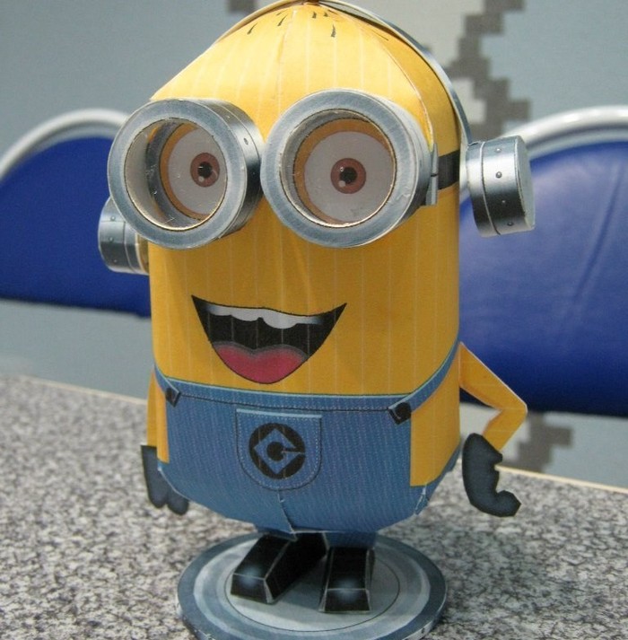 Чебаркульские дети клеят из бумаги автоматы и гранатометы Чебаркуль, Автомат, RPG, Миньоны, Железный человек, Дети, Учеба, Длиннопост