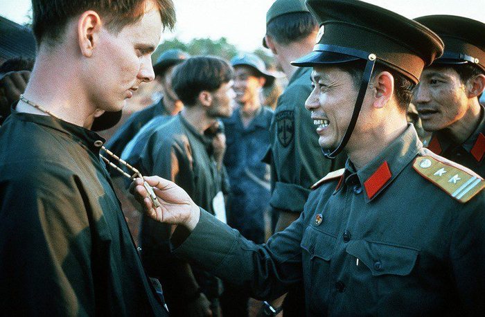 The exchange of prisoners between the American and North Vietnamese military. - , USA, 1973, Prisoners, Exchange, The photo, Longpost