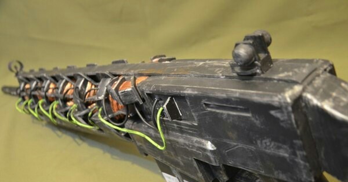 Электромагнитая пушка Гаусса. Как работает и почему ей не пользуются военные.