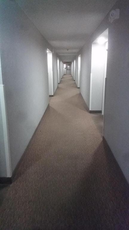 The light in this hallway has created a zigzag streak - The photo, Light, Corridor, Zigzag