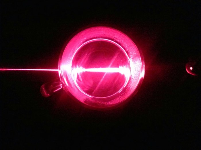 A laser pointer and a mug of water look like it's a black hole. - My, Laser, Black hole, It seemed, Space, Кружки, beauty