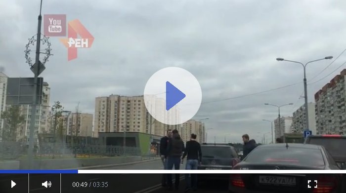 Водители с арматурой устроили драку на юго-востоке Москвы.