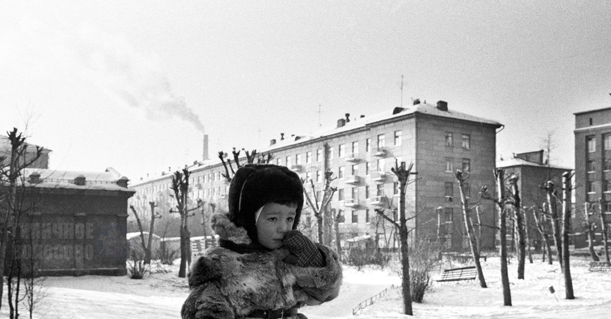 Рассматривая старые фотографии мне вспомнилось детство. СССР Волосово. Волосово 90-е. Свердловск детство фото. Волосово 90 год фото.