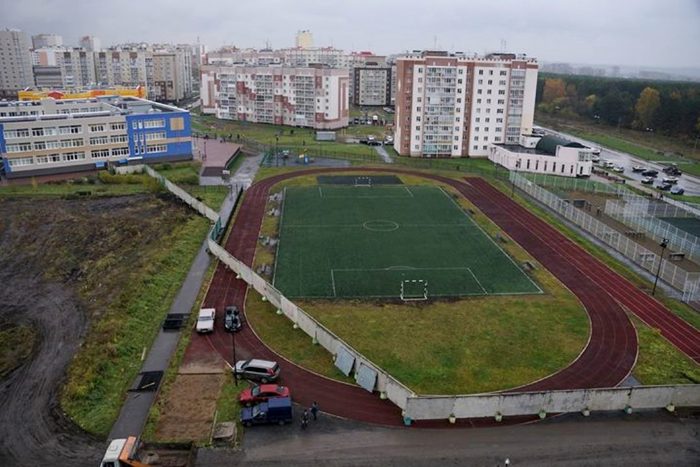 The mayor's office of Kemerovo commented on a strange photo of the stadium near school number 36 - Kemerovo, Kemerovo region - Kuzbass, Siberia, School