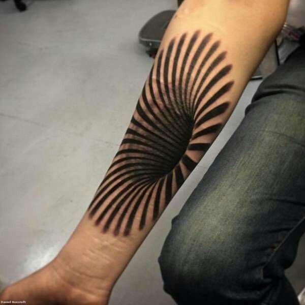 Tightens - Tattoo, Optical illusions, Hand