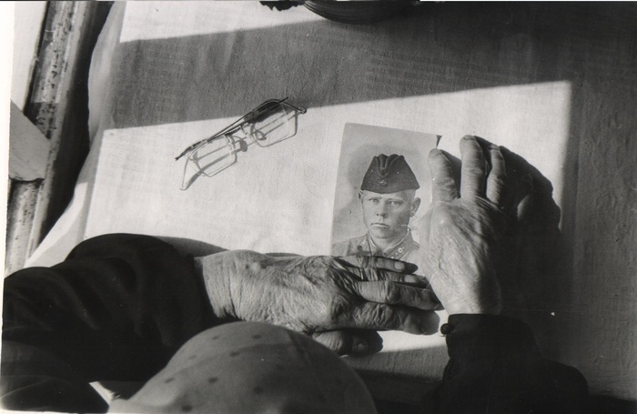 mother's hands - The photo, Mum, Black and white photo, The Great Patriotic War