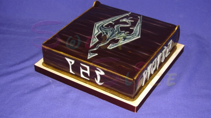 Skyrim cake box - My, Skyrim, The Elder Scrolls V: Skyrim, Cake, Casket, Longpost
