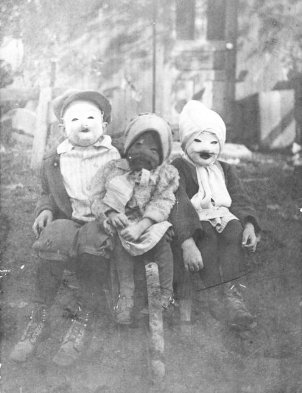 Old photos from Halloween. - Halloween, Kripota, The photo, Longpost, Halloween costume, Old photo, Black and white photo