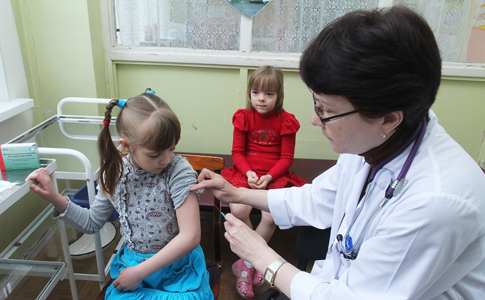 Almost 60% of Russians opposed the punishment of parents of unvaccinated children. - Children, Health, Graft, Survey, Longpost, Vaccination