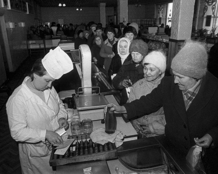 What in Soviet times could be bought with an average salary - Salary, the USSR, Longpost, 