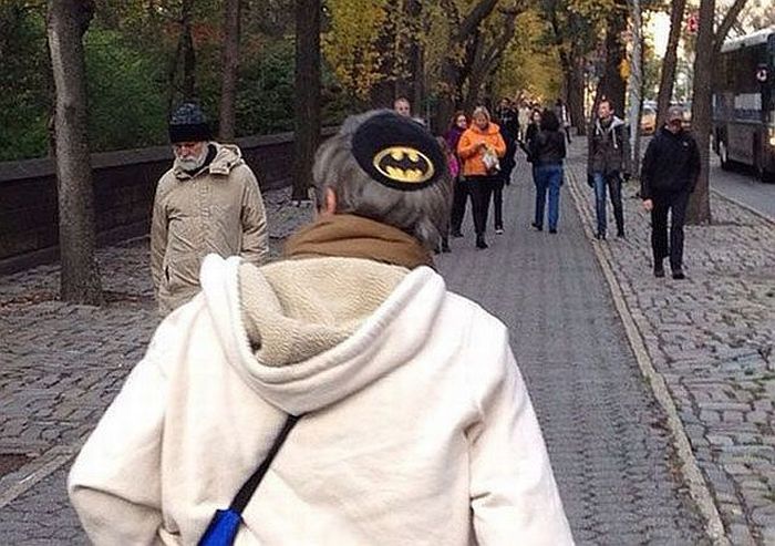 Taki to the rescue - Batman, Yarmulke