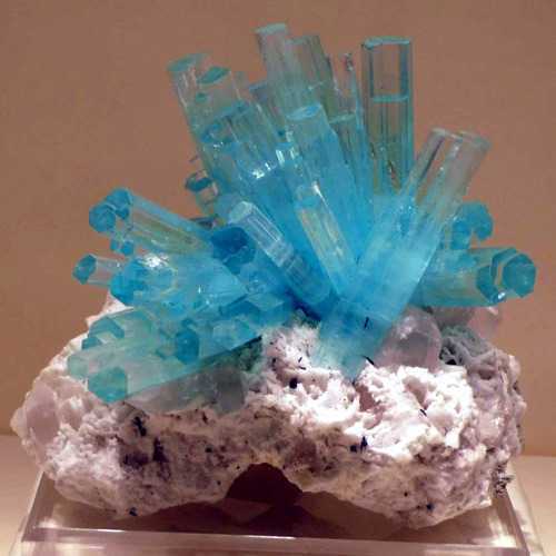 Aquamarine - the talisman of the sea - My, Mineralogy, Minerals, Beryl, Aquamarine, Geology, Longpost, Crystals, Gemology