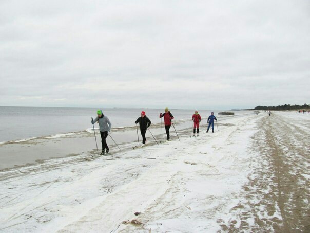 October 31, Severodvinsk, They tried their best) - My, Joke, Humor, Sport, Skis, Laugh