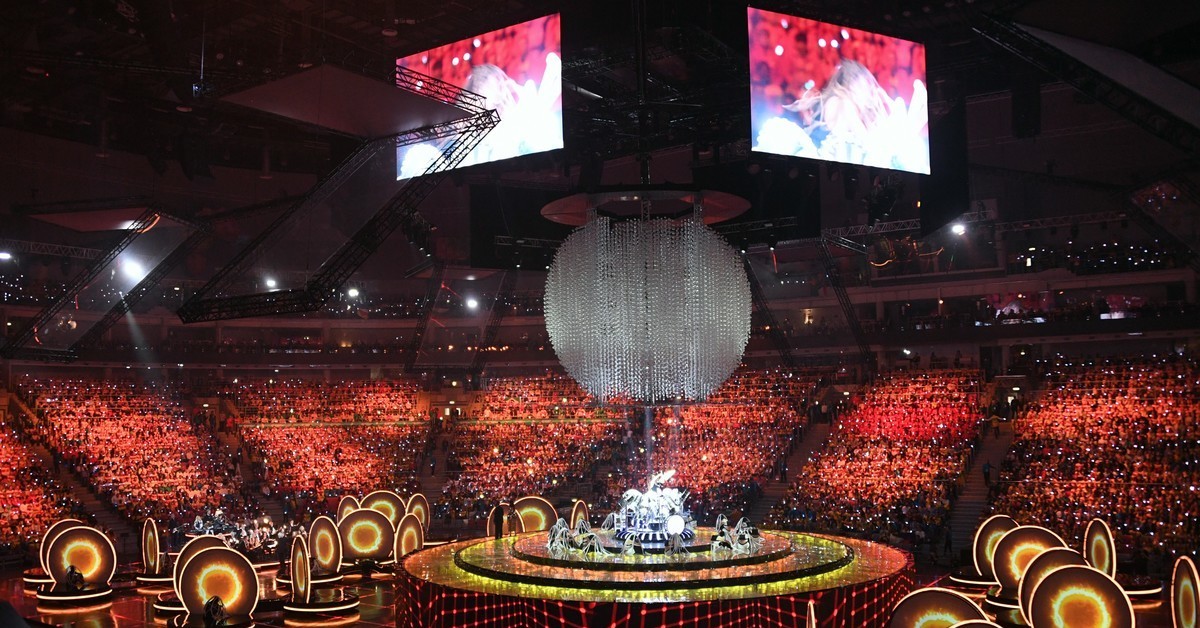 церемония открытия фестиваля в сочи. шоу на открытие фестиваля. вфмс 2017 открытие. 19 всемирный фестиваль молодежи и студентов в 2017 в сочи. церемония открытия фестиваля в сочи.