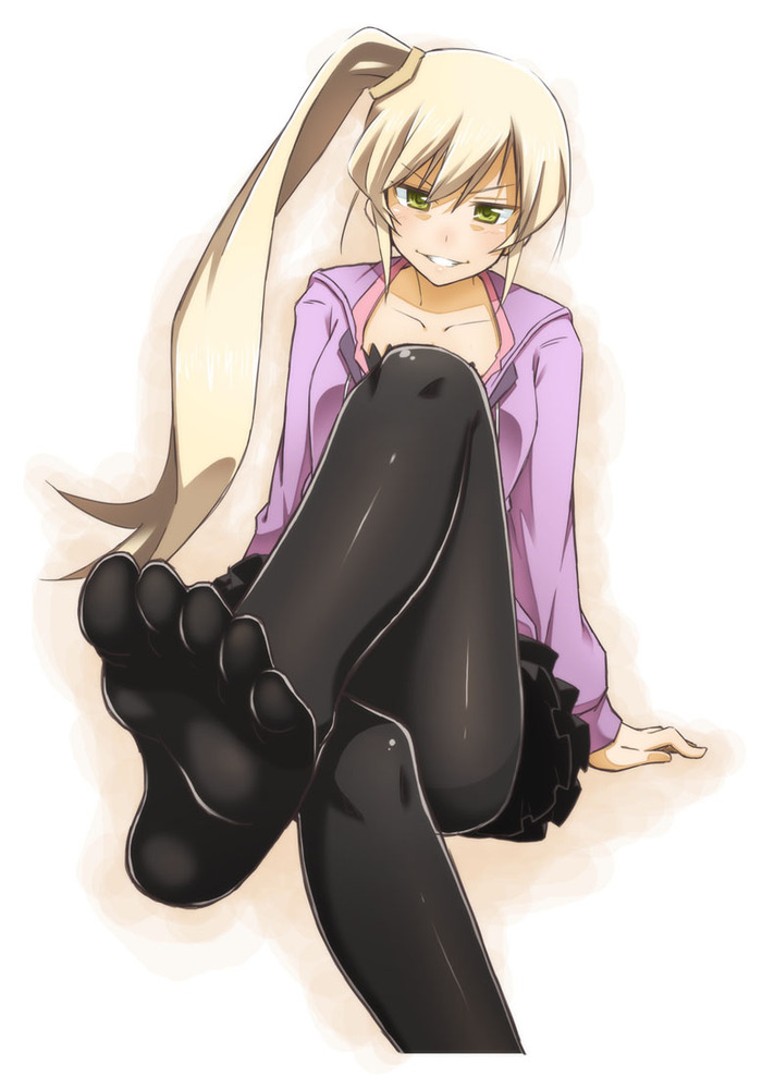 Можешь помассировать мне ступню)