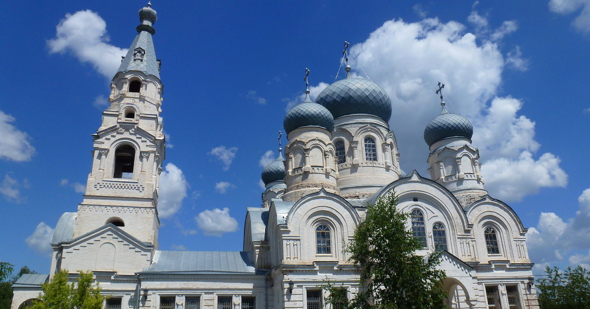 Ерзовка волгоградская. Ерзовка храм Архангела Михаила. Храм Михаила Архангела в Ерзовке Волгоградской области. Ерзовка Волгоградская область Церковь Архангела Михаила. Храм Ерзовка в Ерзовке Волгоградской.