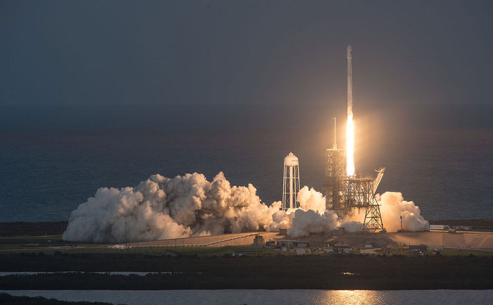     Falcon 9    